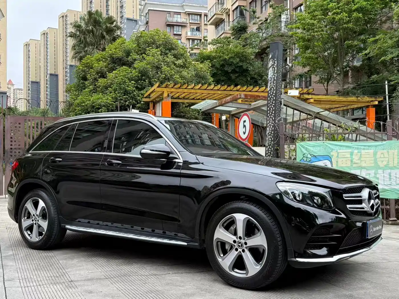 Mercedes-Benz GLC 2017 GLC 300 4MATIC Luxury фото 21