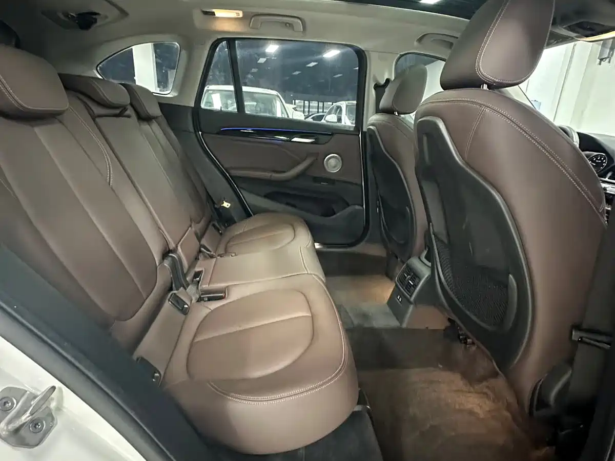 BMW X1 2022 sDrive20Li Premium фото 12