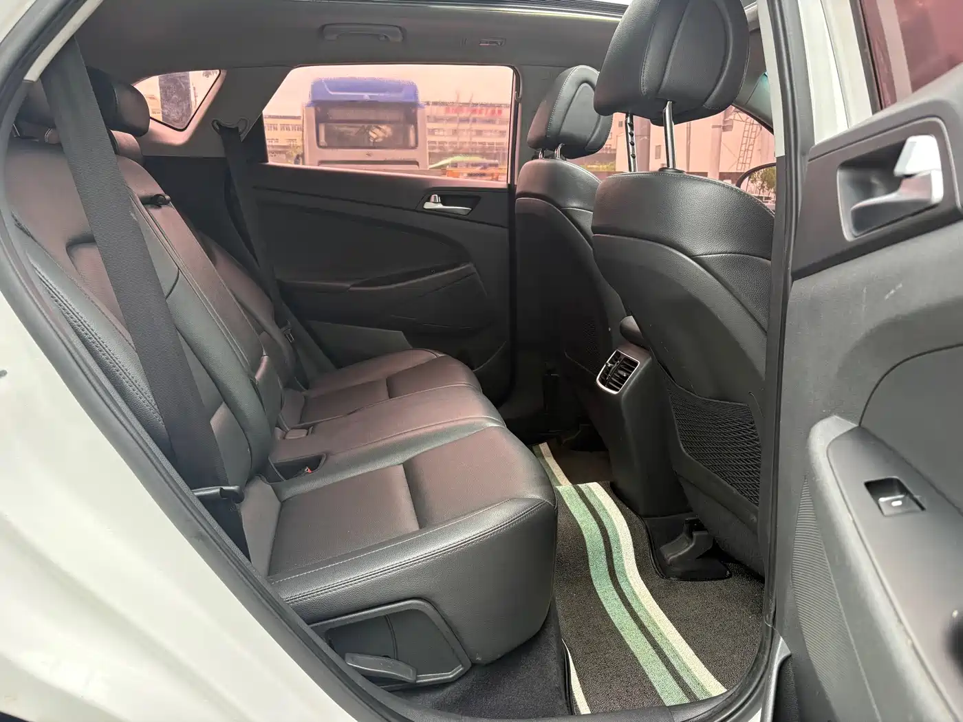 Hyundai Tucson 2018 1.6T DCT 2WD 15th Anniversary Special Edition фото 9