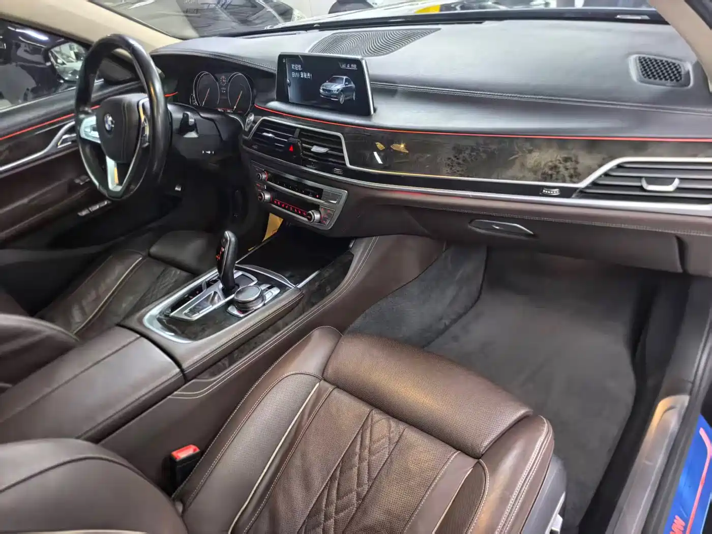 BMW 7 Series 2016 740Li Leading Edition фото 6