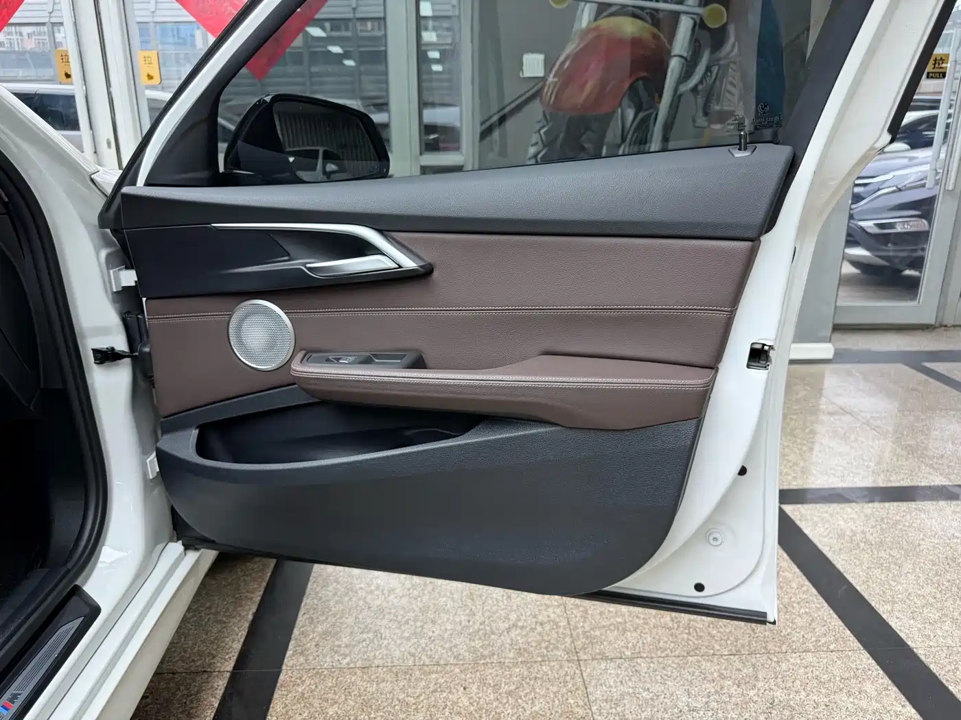 BMW 1 Series 2021 Facelift 120i M Sport Shadow Edition фото 38