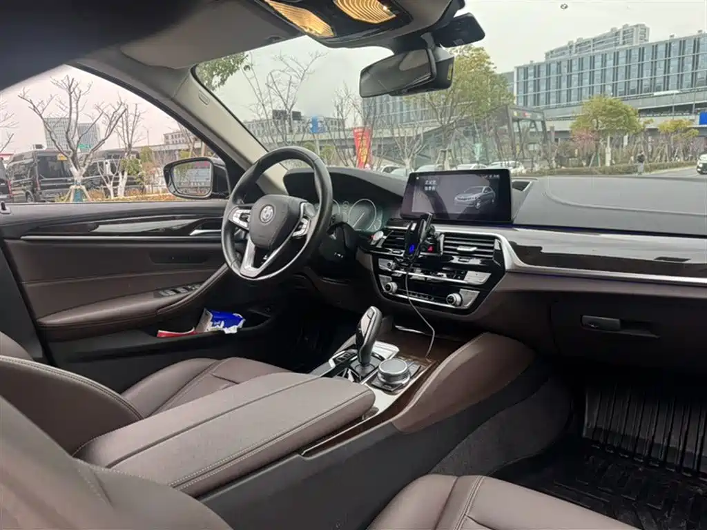 BMW 5 Series 2019 Facelift 525Li Luxury Package фото 10