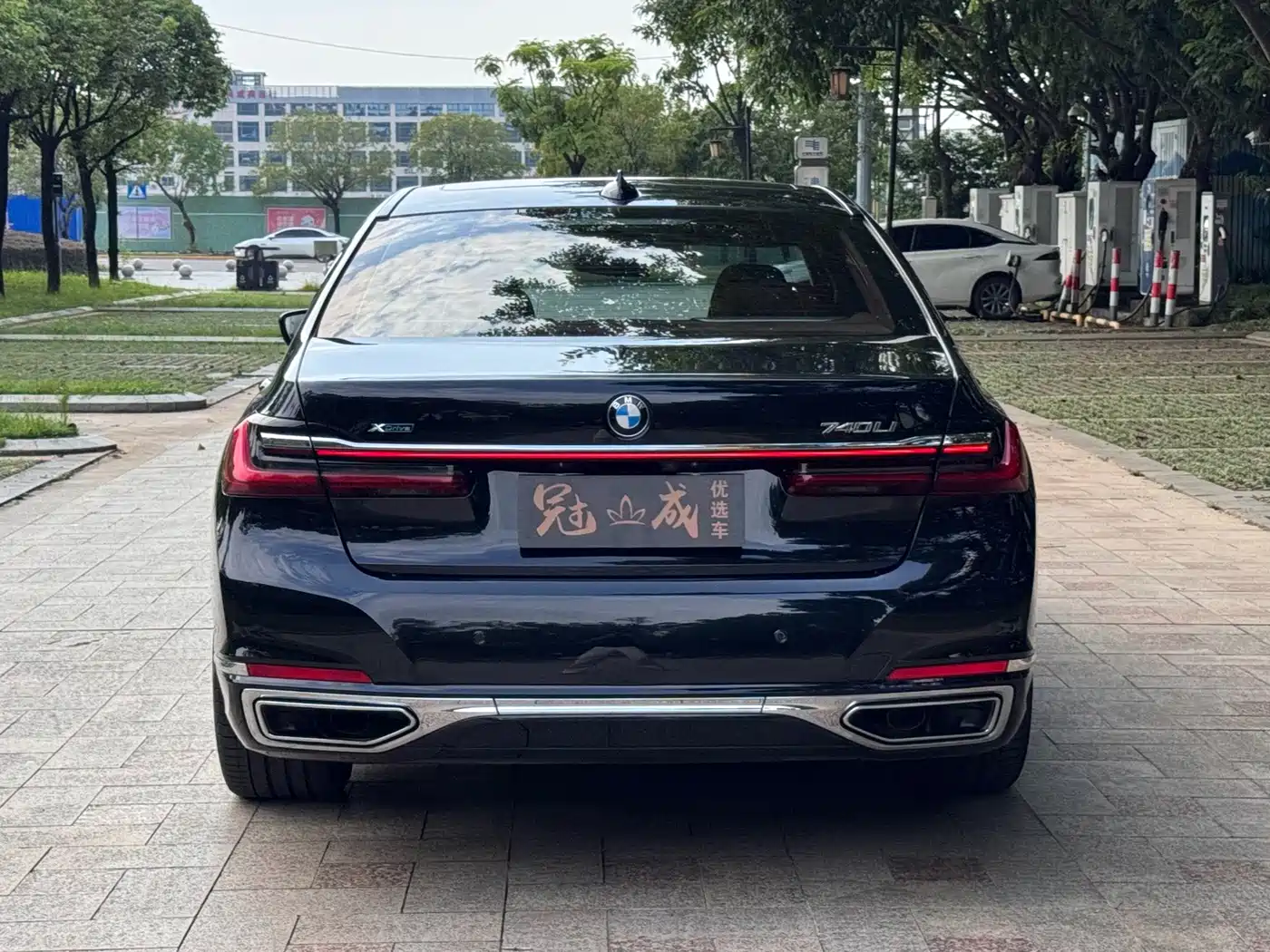 Photo 6 - BMW 7 Series