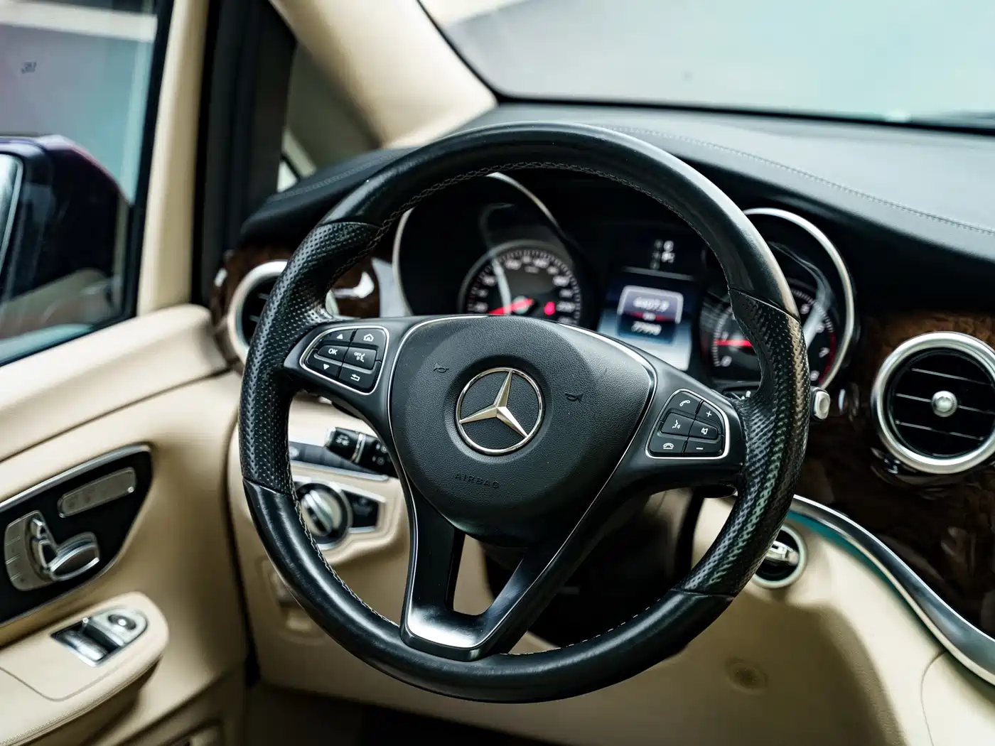 Mercedes-Benz V-Class 2018 V 260 Premium Edition China V фото 10
