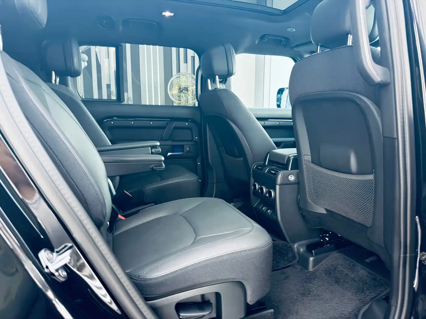 Land Rover Defender 2026 2025 130 3.0T P400 7-Seater Luxury Edition