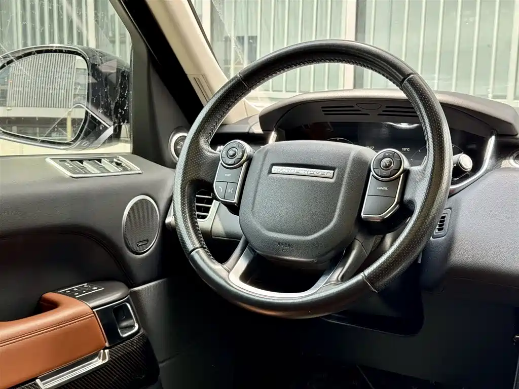 Land Rover Range Rover Sport 2016 Model 3.0 SC V6 HSE DYNAMIC фото 4