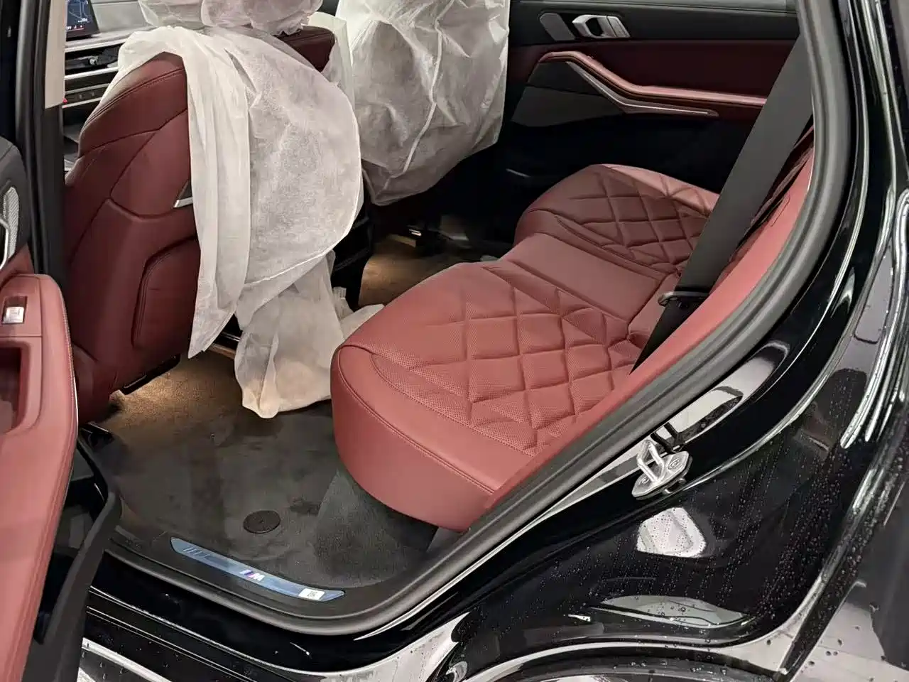 BMW X5 2026 xDrive 40Li M Sport Night Edition Package фото 6
