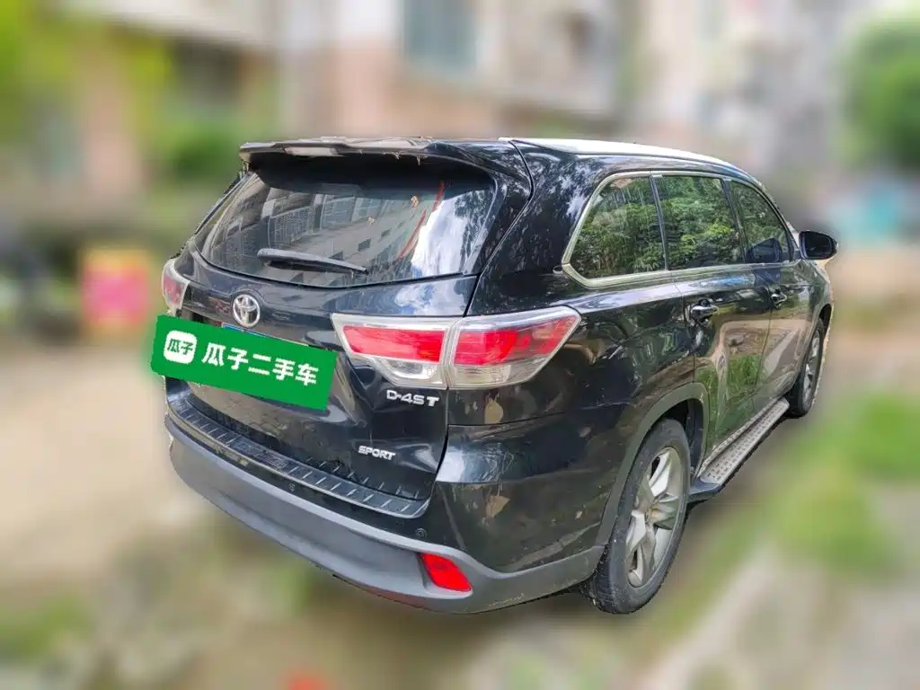 Фото 4 - Toyota Highlander