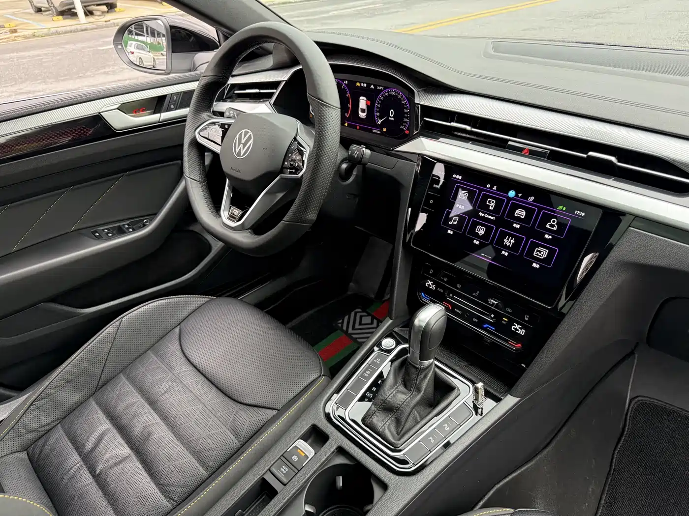 Volkswagen FAW-Volkswagen CC 2023 380TSI Eye-catching Edition фото 16