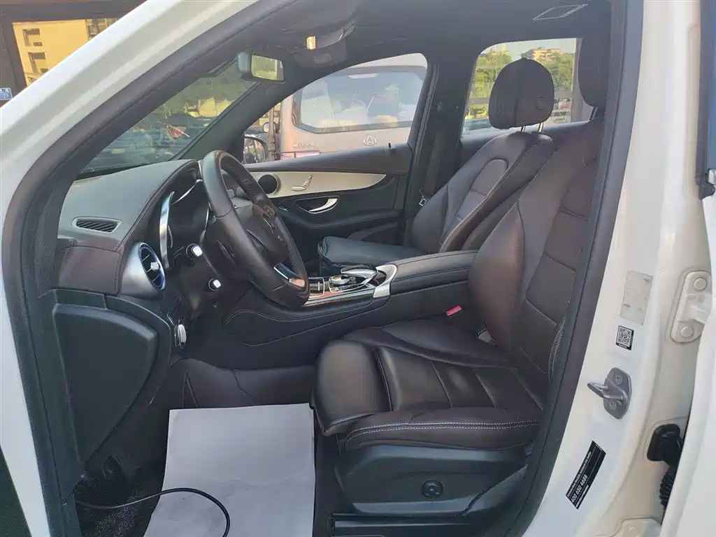Mercedes-Benz GLC 2019 Model GLC 200 L 4MATIC фото 15
