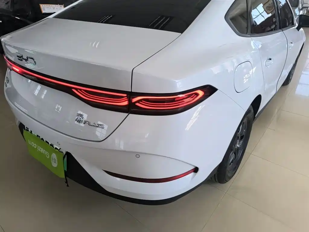 BYD Qin PLUS 2025 DM-i Smart Drive 55KM Leader фото 8