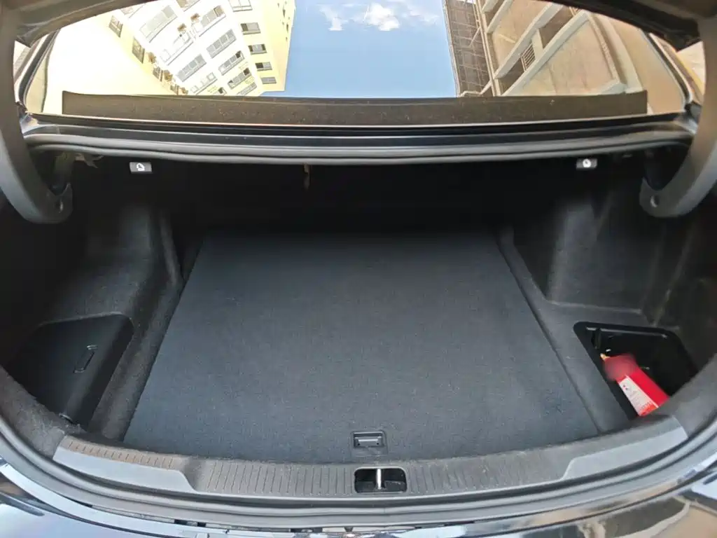 Photo 19 - Buick LaCrosse