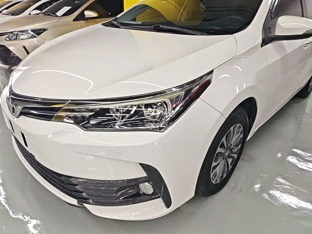 Toyota Corolla 2018 1.2T S-CVT GL Smart Edition фото 24