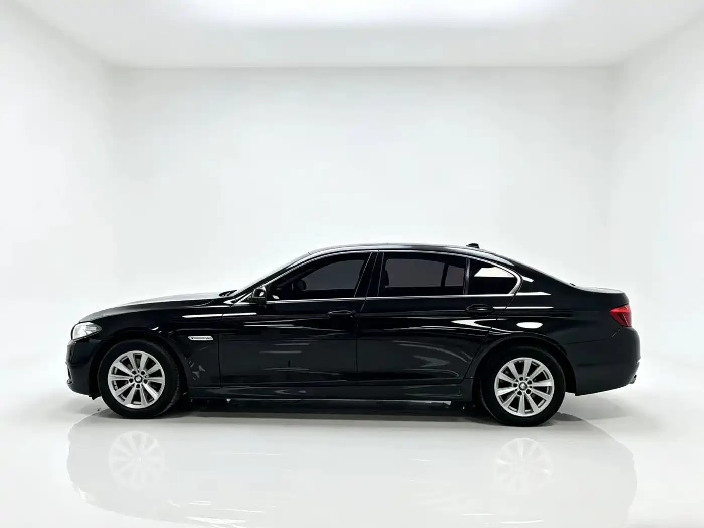 BMW 5 Series 2014 520Li Elegance фото 7