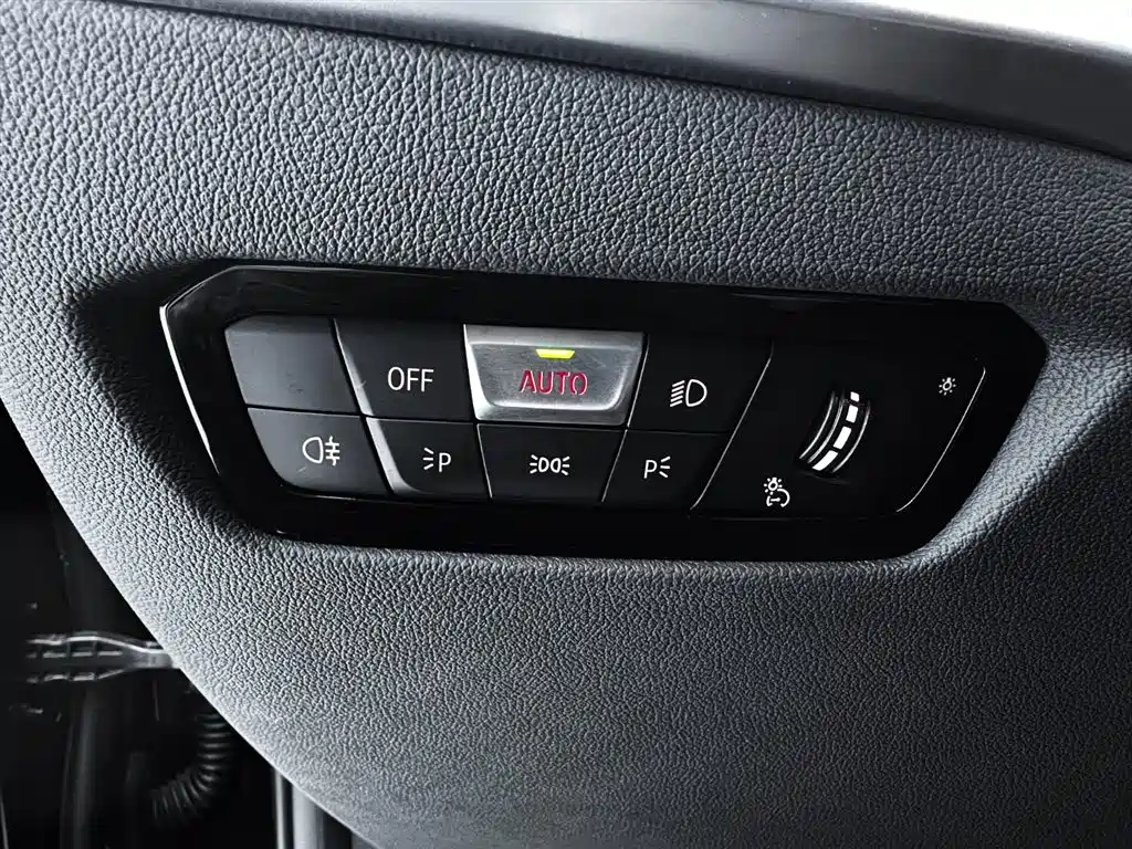 BMW 3 Series 2023 320Li M Sport Package фото 18