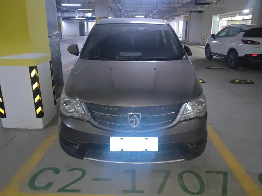 Baojun 730 2014 2014 1.5L Manual Standard 7-seater
