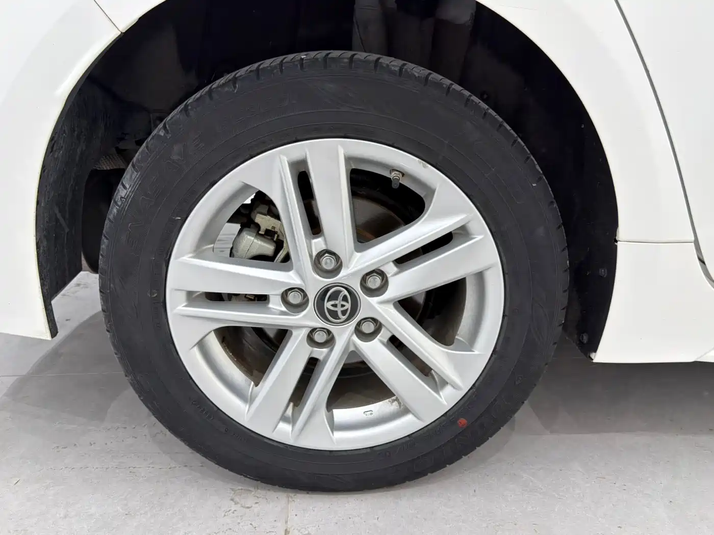 Toyota Levin 2022 185T CVT Luxury Edition фото 18