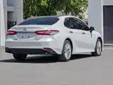 Фото 10 - Toyota Camry