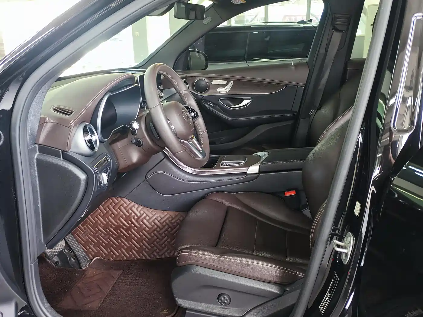 Mercedes-Benz GLC 2021 GLC 260 L 4MATIC Luxury фото 11