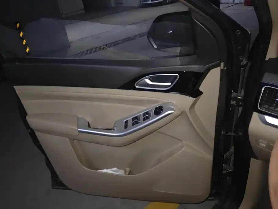 Baojun 730 2014 2014 1.5L Manual Standard 7-seater
