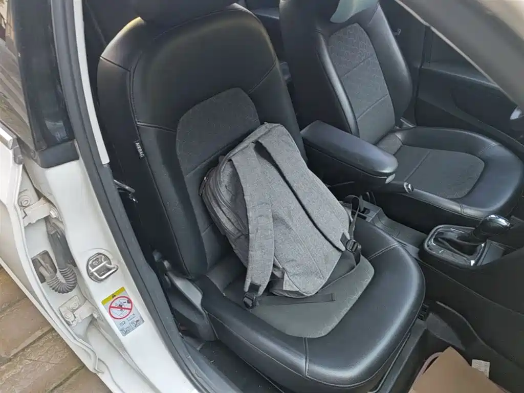 Volkswagen Santana 2015 1.6L Automatic Comfort Edition фото 25