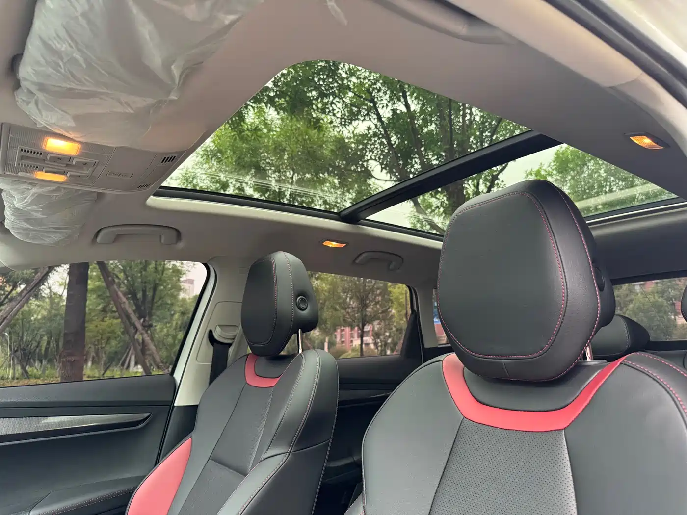 Škoda Karoq 2023 TSI280 Luxury Edition фото 10