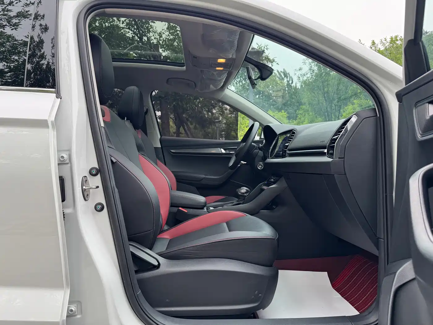 Škoda Karoq 2023 TSI280 Luxury Edition фото 20