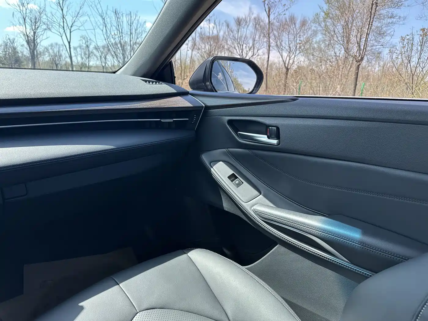 Toyota Avalon 2019 2.0L Progressive Edition (China VI) фото 17