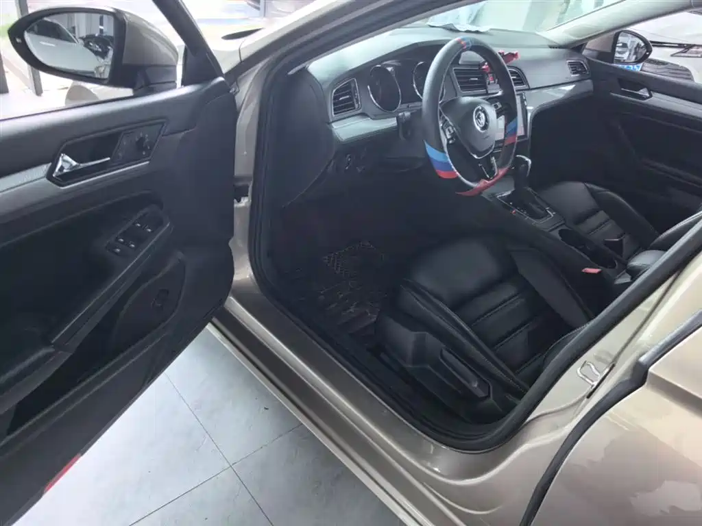 Volkswagen Lamando 2017 230TSI DSG Trend Edition фото 16