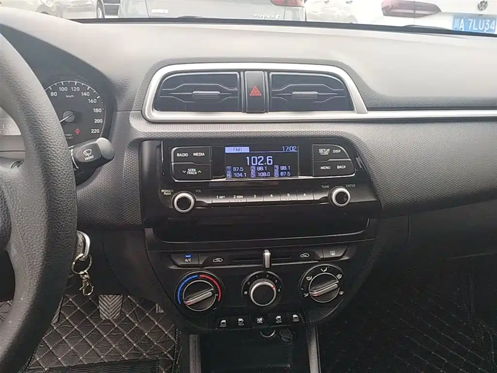 Hyundai Verna 2017 1.4L Manual Color Sunroof Edition (China V) фото 13