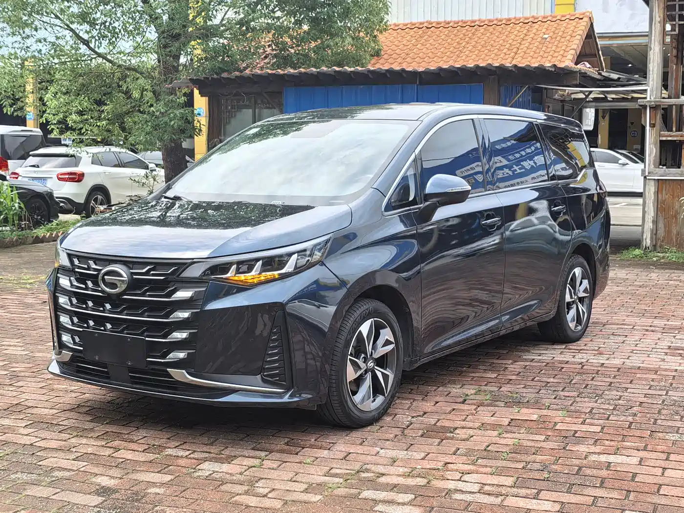 GAC Trumpchi Trumpchi M6 2021 270T DCT Luxury Edition (7-Seater)