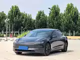 Фото 1 - Tesla Model 3