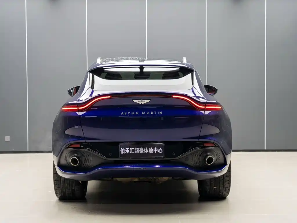 Aston Martin DBX 2023 2023 3.0T STRAIGHT-SIX