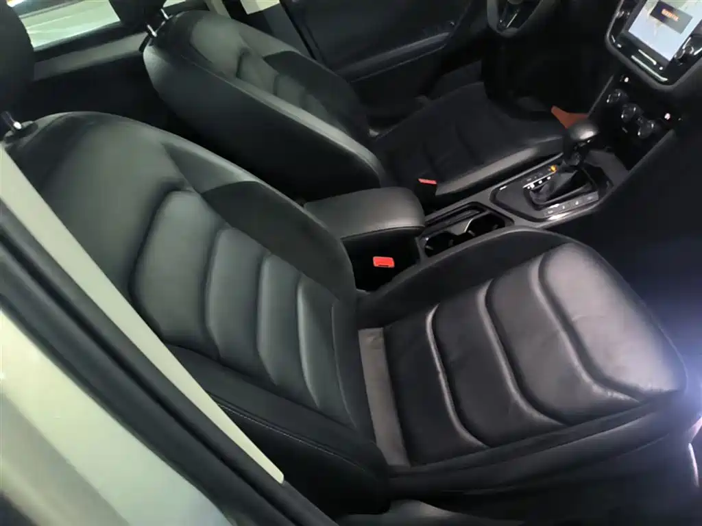 Volkswagen Tiguan L 2018 380TSI Automatic AWD Luxury Edition фото 25