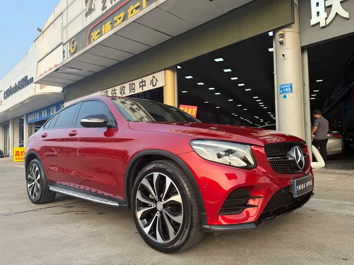 Mercedes-Benz GLC Coupe 2018 GLC 260 4MATIC Coupe SUV фото 2