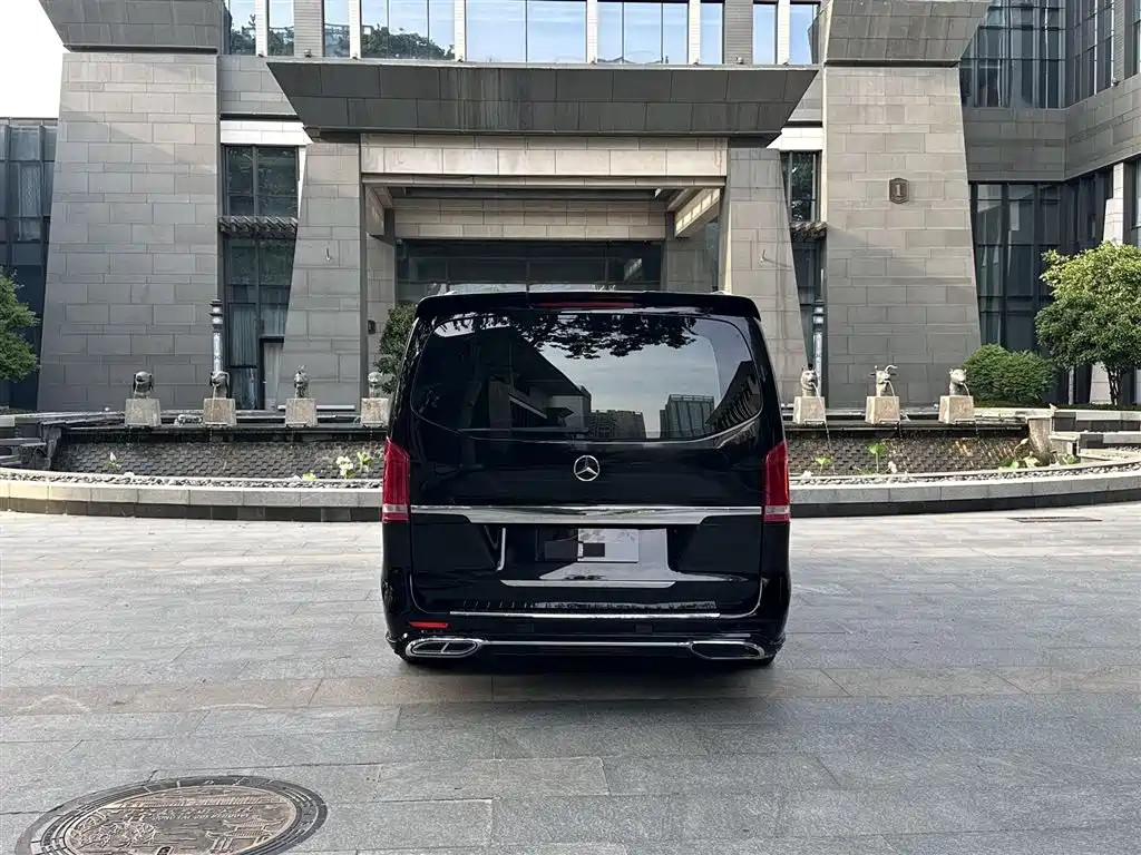 Photo 8 - Mercedes-Benz Vito