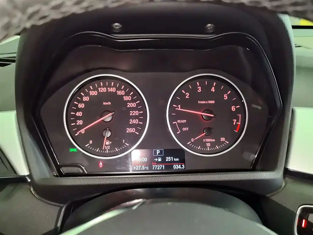 BMW X1 2018 sDrive20Li Leading Model фото 4