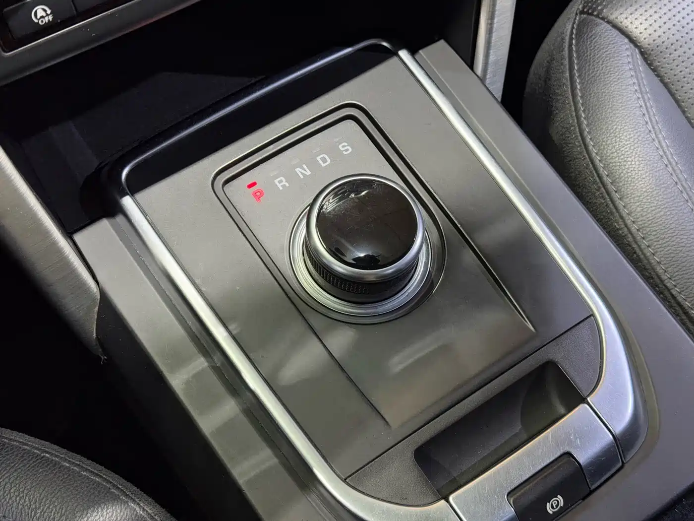 Land Rover Discovery Sport 2019 240PS SE Edition China V фото 13