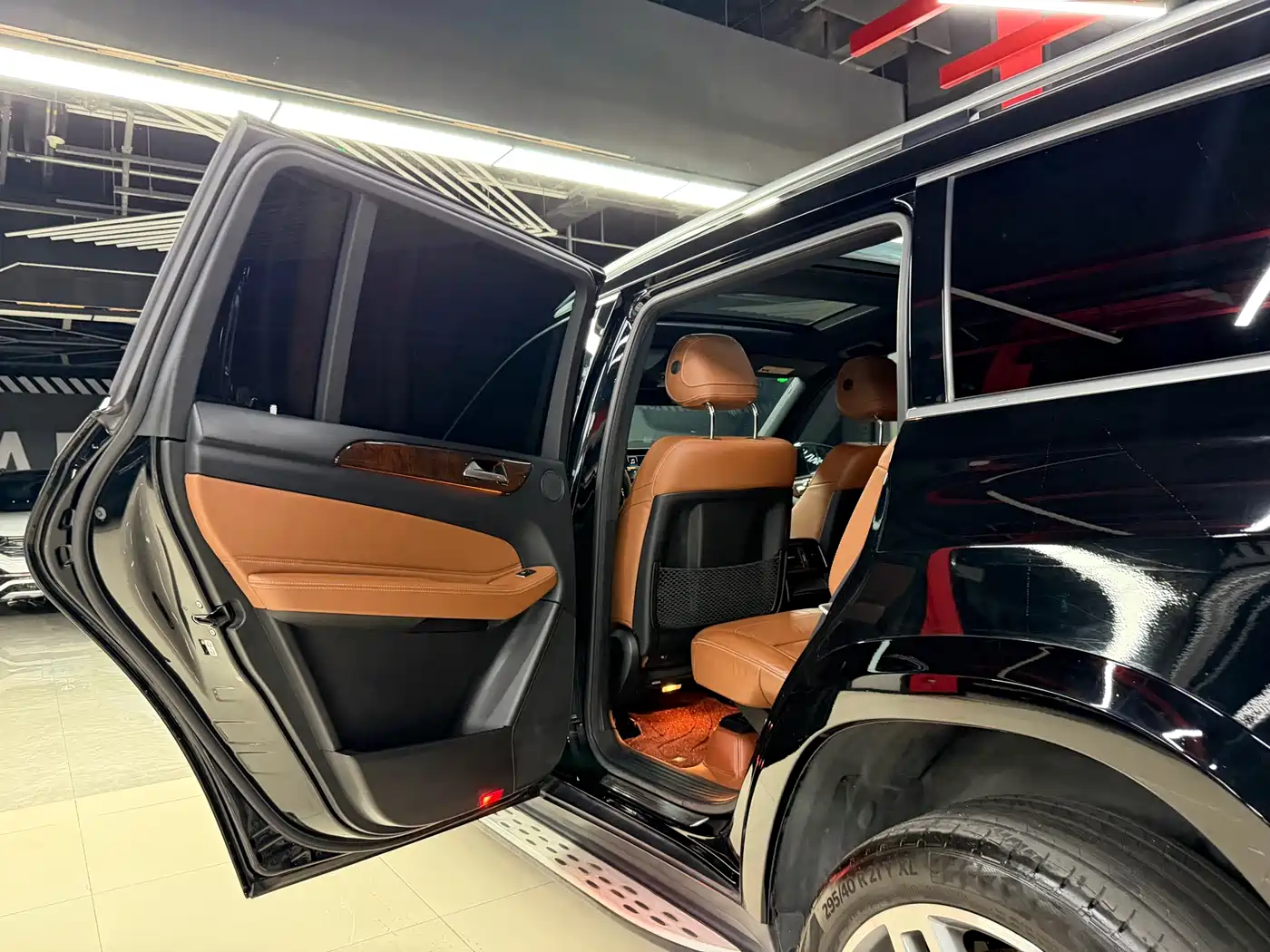 Mercedes-Benz GLS 2017 GLS 400 4MATIC Luxury фото 14