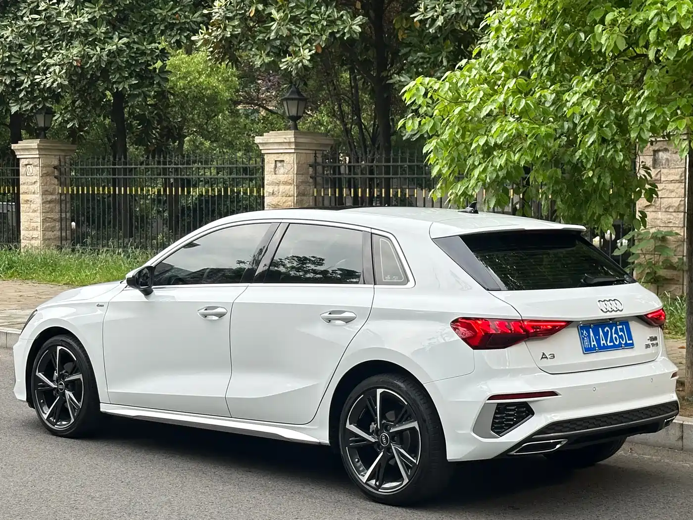 Audi A3 2024 Model Sportback 35 TFSI Fashion Sport фото 2