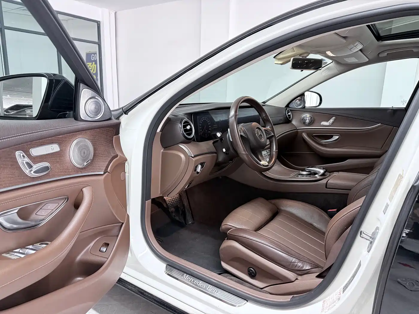 Mercedes-Benz E-Class 2018 E 200 L фото 5