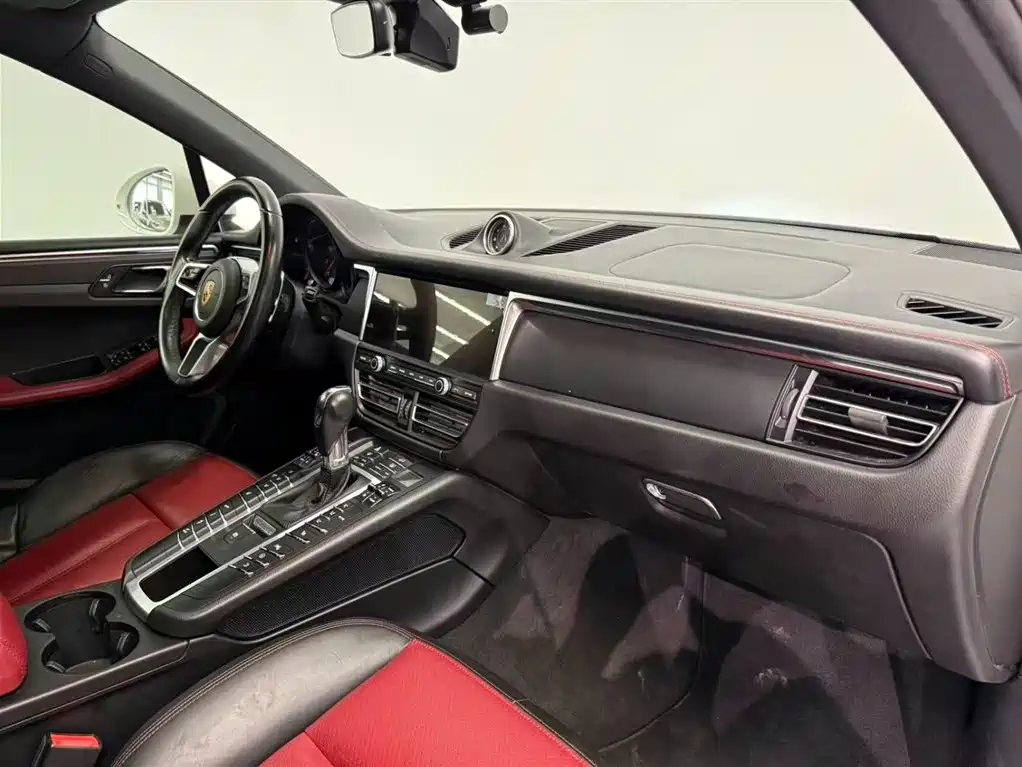 Porsche Macan 2020 Macan 2.0T фото 8