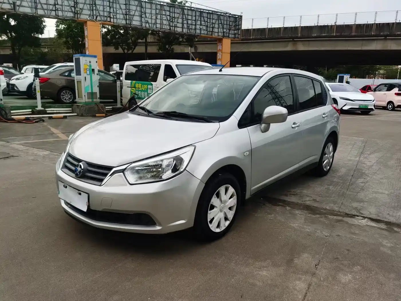 Venucia R50 2014 2013 1.6L Manual Fashion