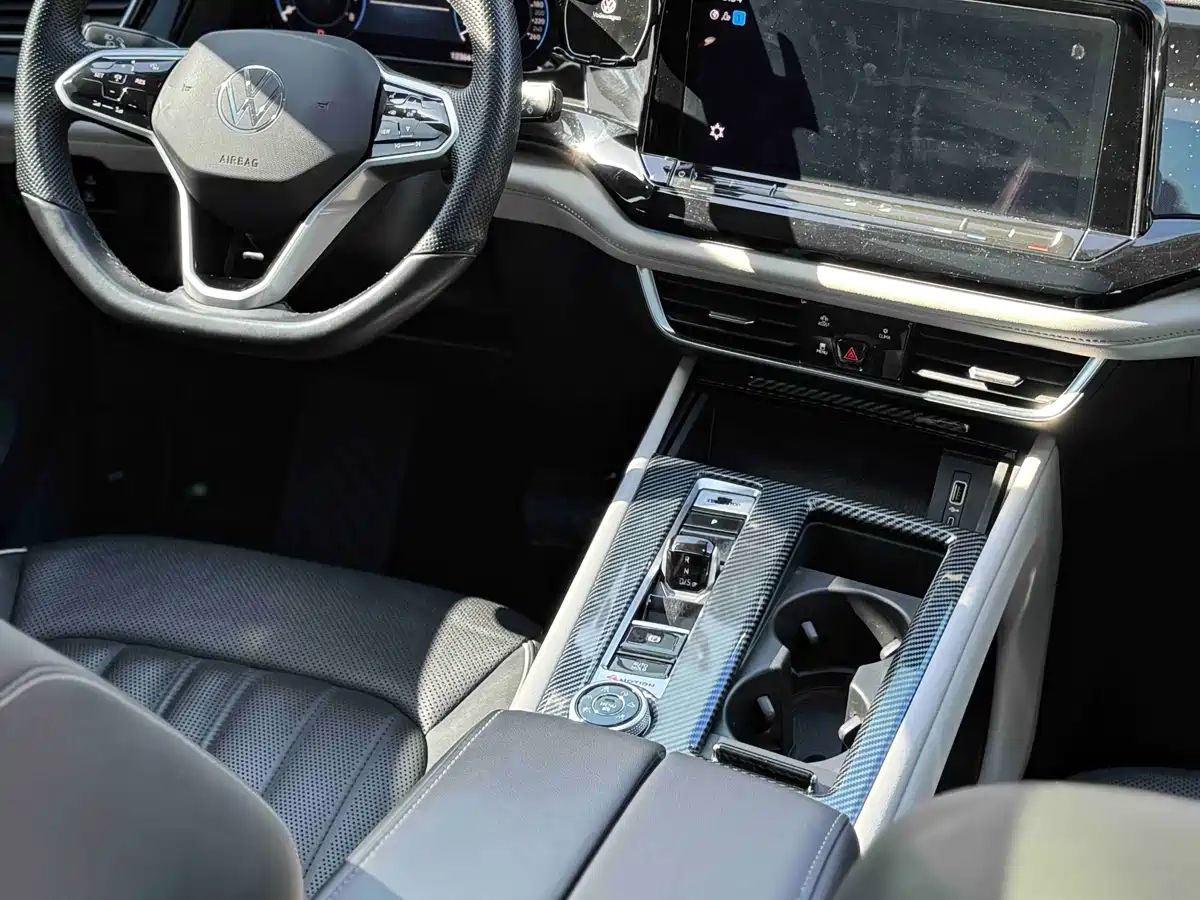 Volkswagen Teramont 2022 380TSI 4MOTION Premium Luxury фото 7