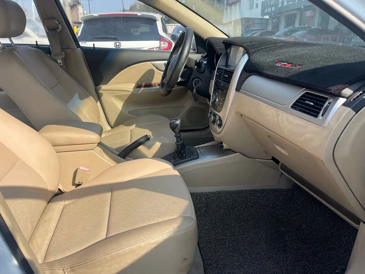 Buick Excelle 2013 1.5L Manual Classic Edition фото 10