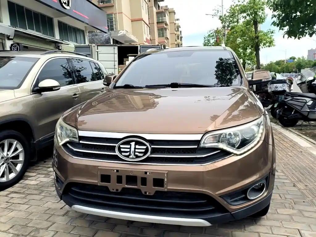 FAW Senya R7 2017 2017 Model 1.6L Automatic Luxury