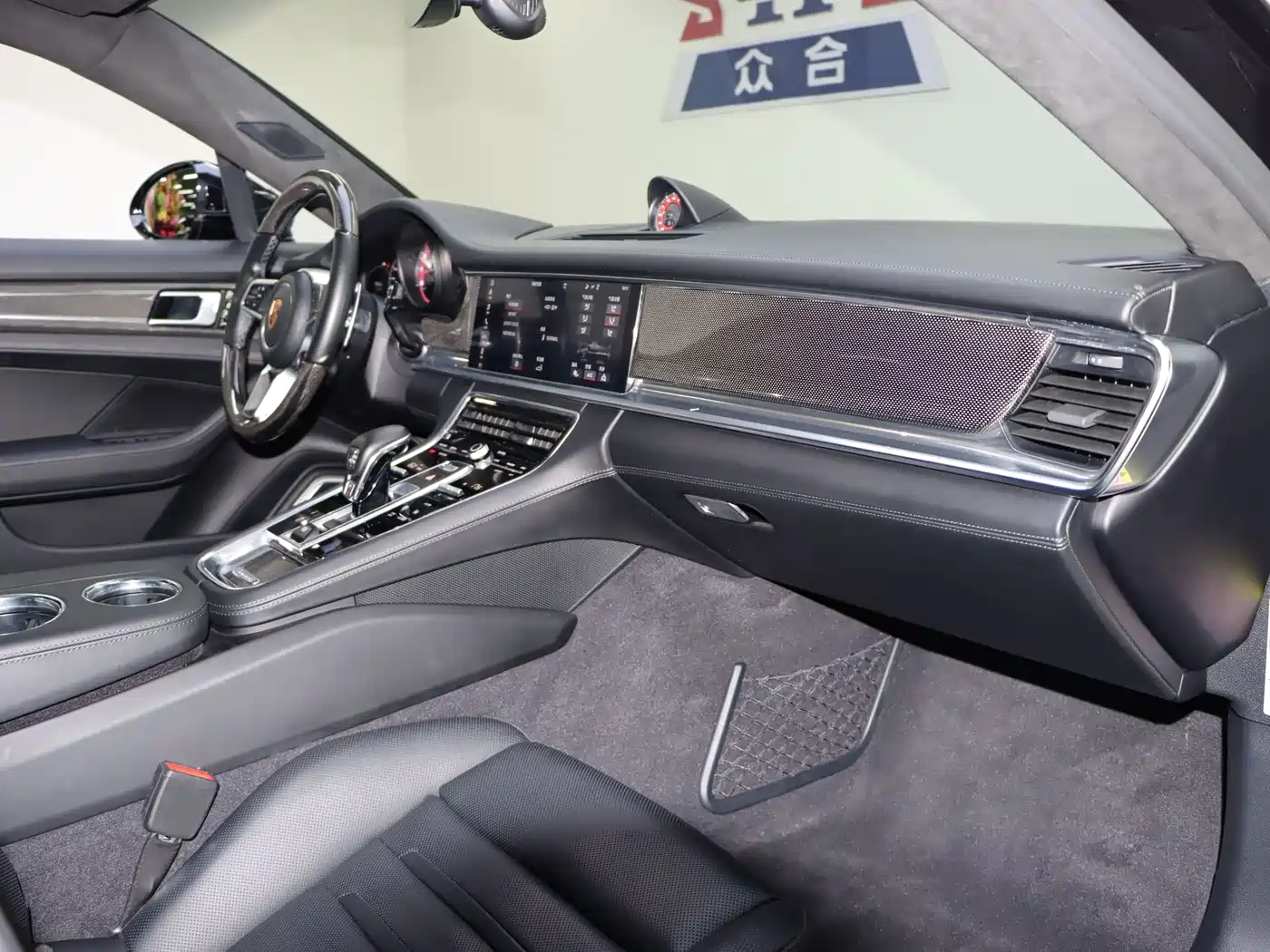 Porsche Panamera 2017 Panamera 3.0T фото 13