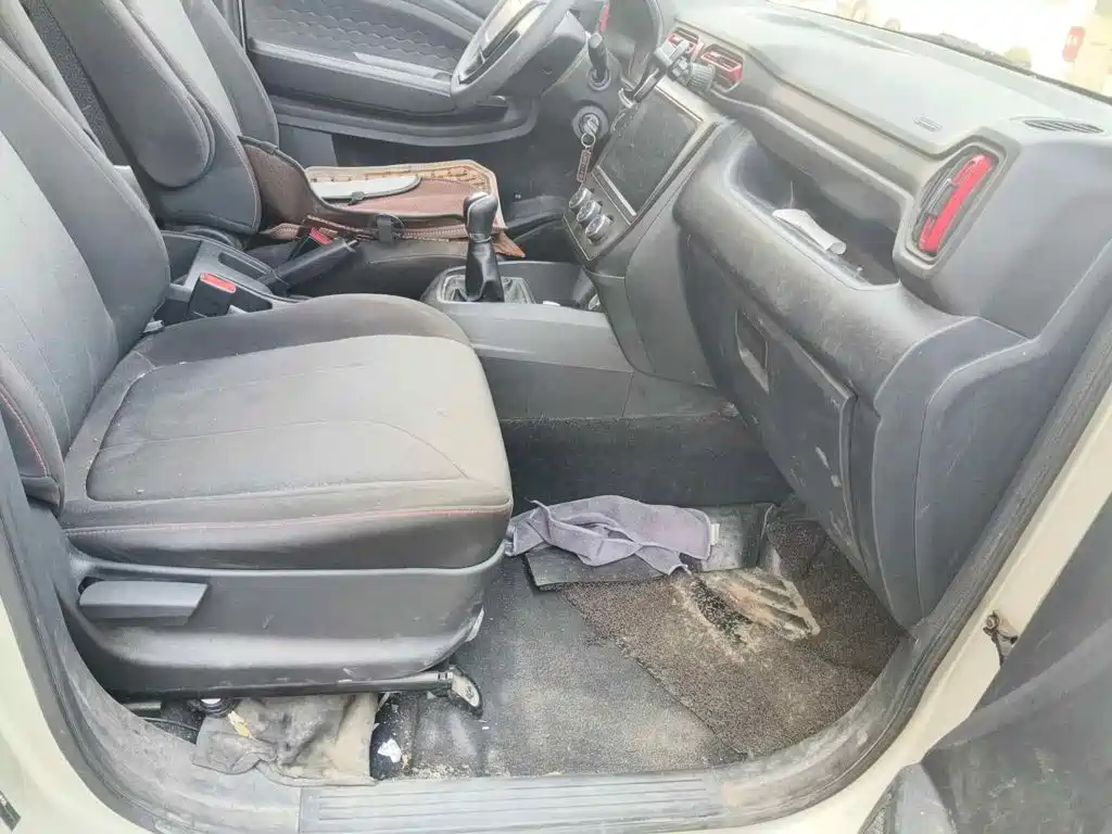 Dongfeng Fengguang Fengguang 380 2024 2022 1.5L Comfort Bus (Leaf Spring) 5-Seater