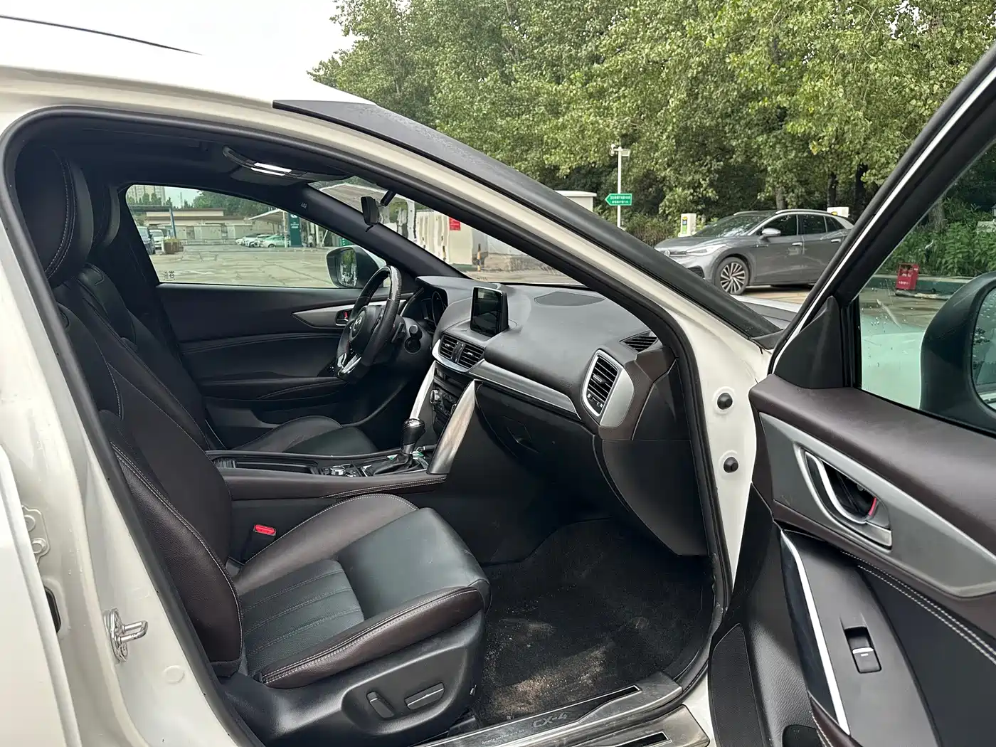 Photo 15 - Mazda CX-4