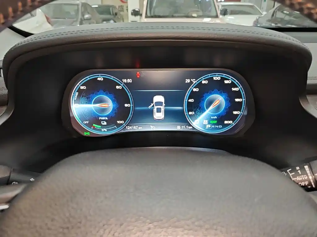 Hongqi E-HS3 2021 2019 Smart Connection Flag Joy FWD Version